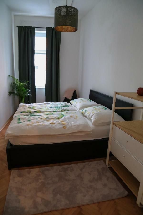 Lovely Apartment In The Heart Of Graz Luaran gambar