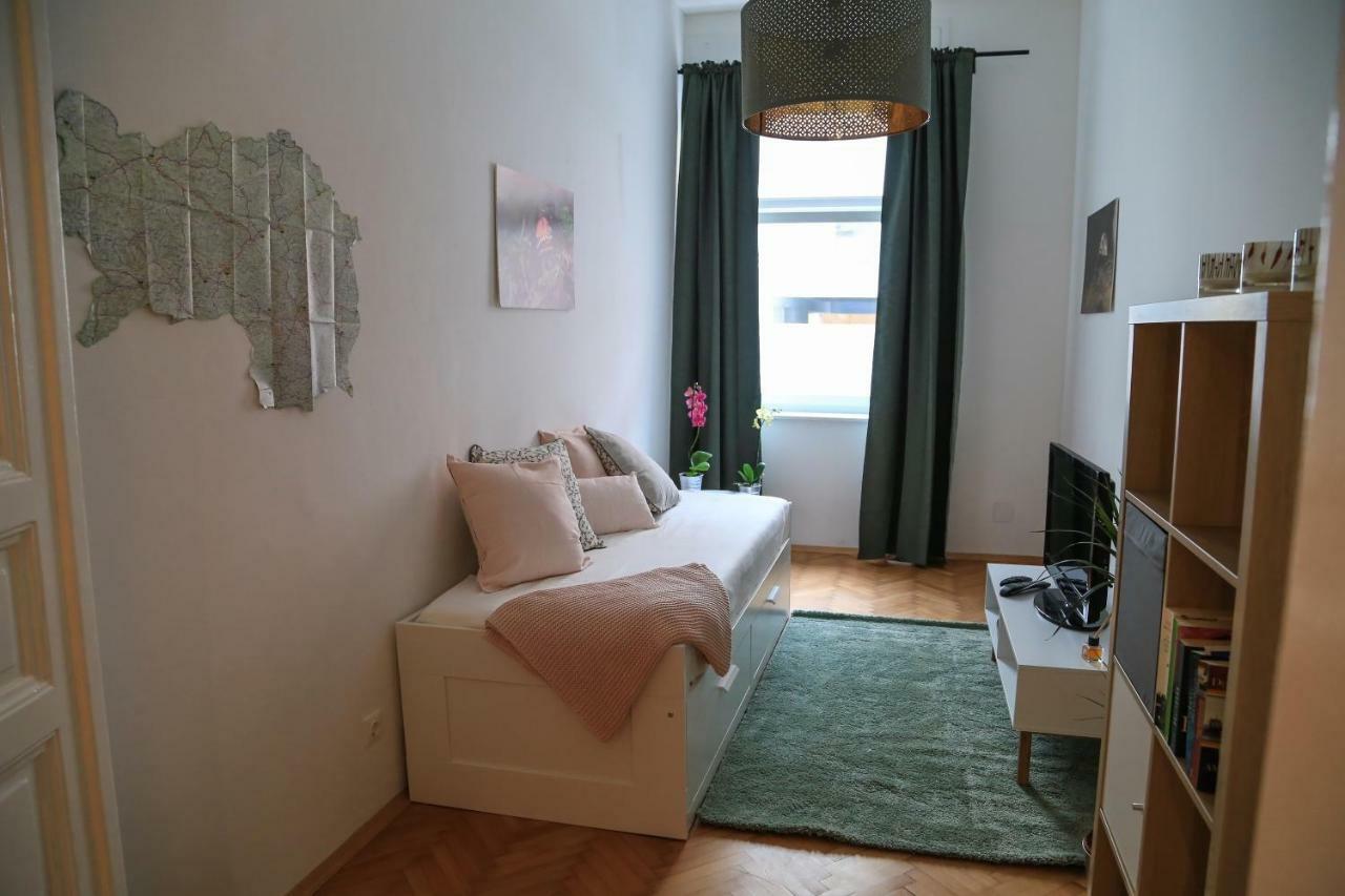 Lovely Apartment In The Heart Of Graz Luaran gambar